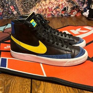 Nike Blazer Peace, love, basketball